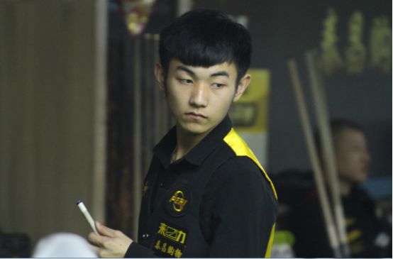 莱万慌了吗？巴萨另一神锋每88分钟进1球，主力中锋之争提前结束？