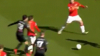 英超第14轮：切尔西1-3利兹联两场不胜 托辛失误送礼帕尔默复出