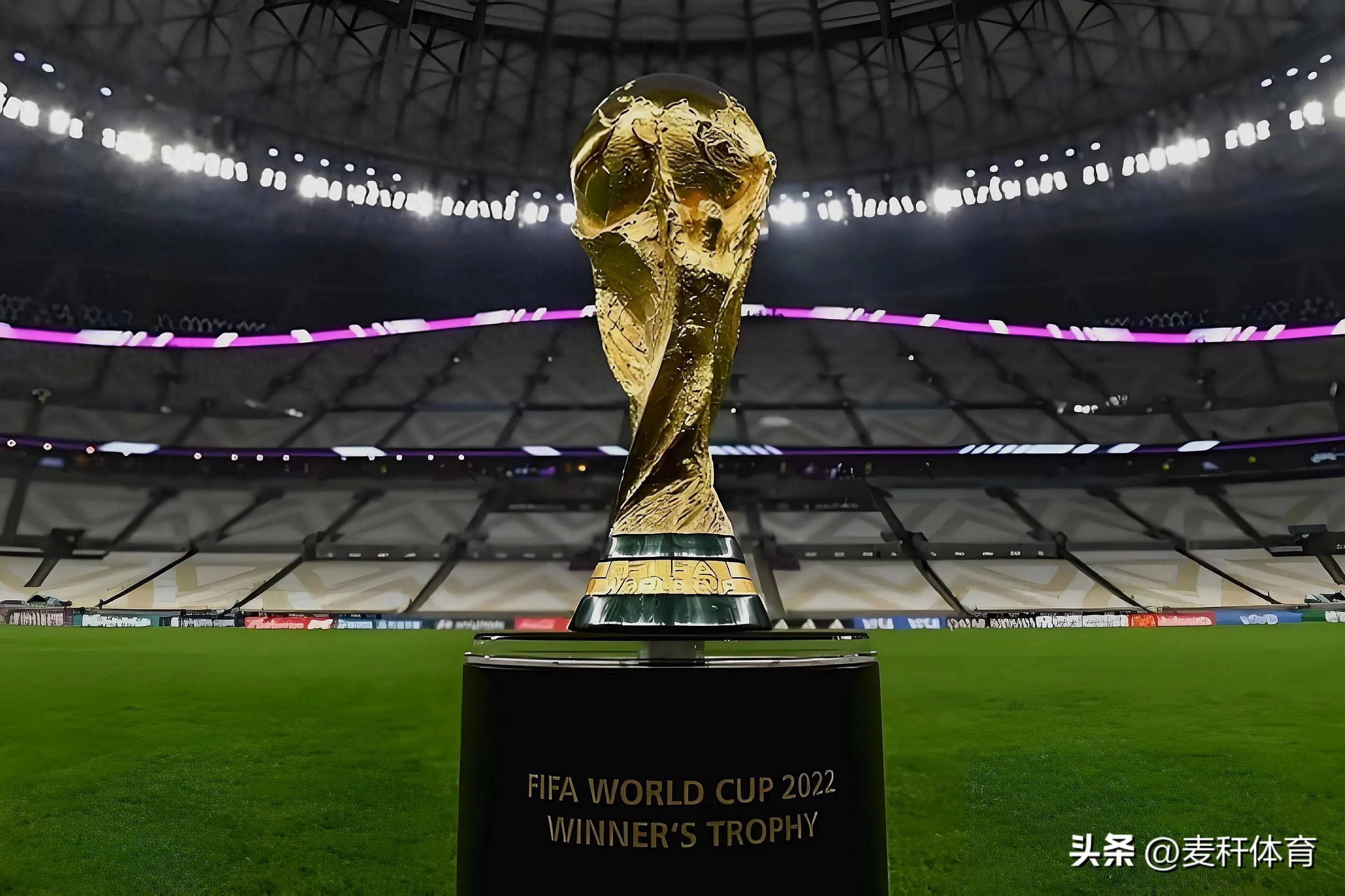 而紧随其后 而紧随其后